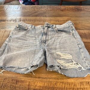 American Eagle Mom Jeans